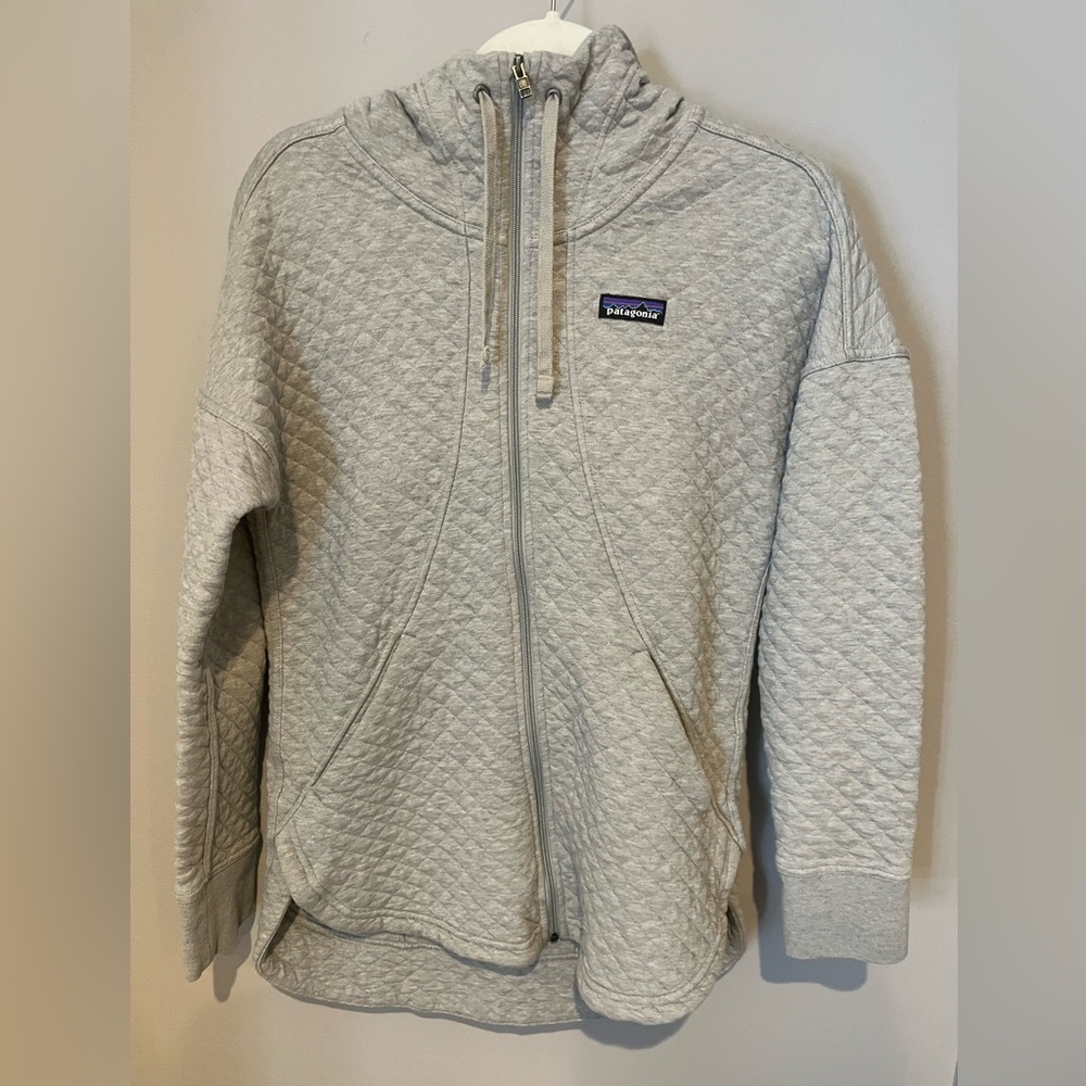 Patagonia quilted zip up